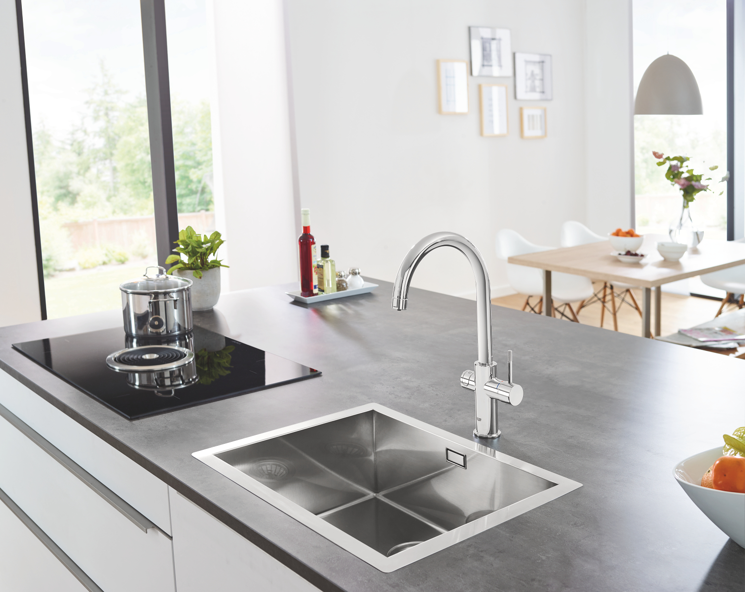zdroj: grohe.com – GROHE Blue Home – Štartovacia sada s výpusťou v tvare C Chrom