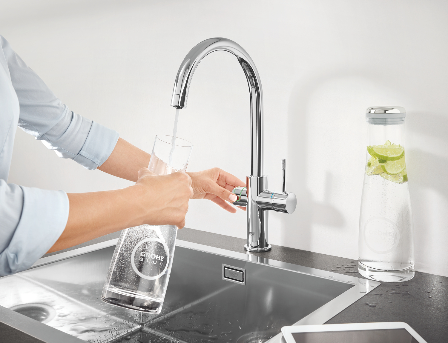 zdroj: grohe.com – GROHE Blue Professional – Sada s C-výpusťou Chrom